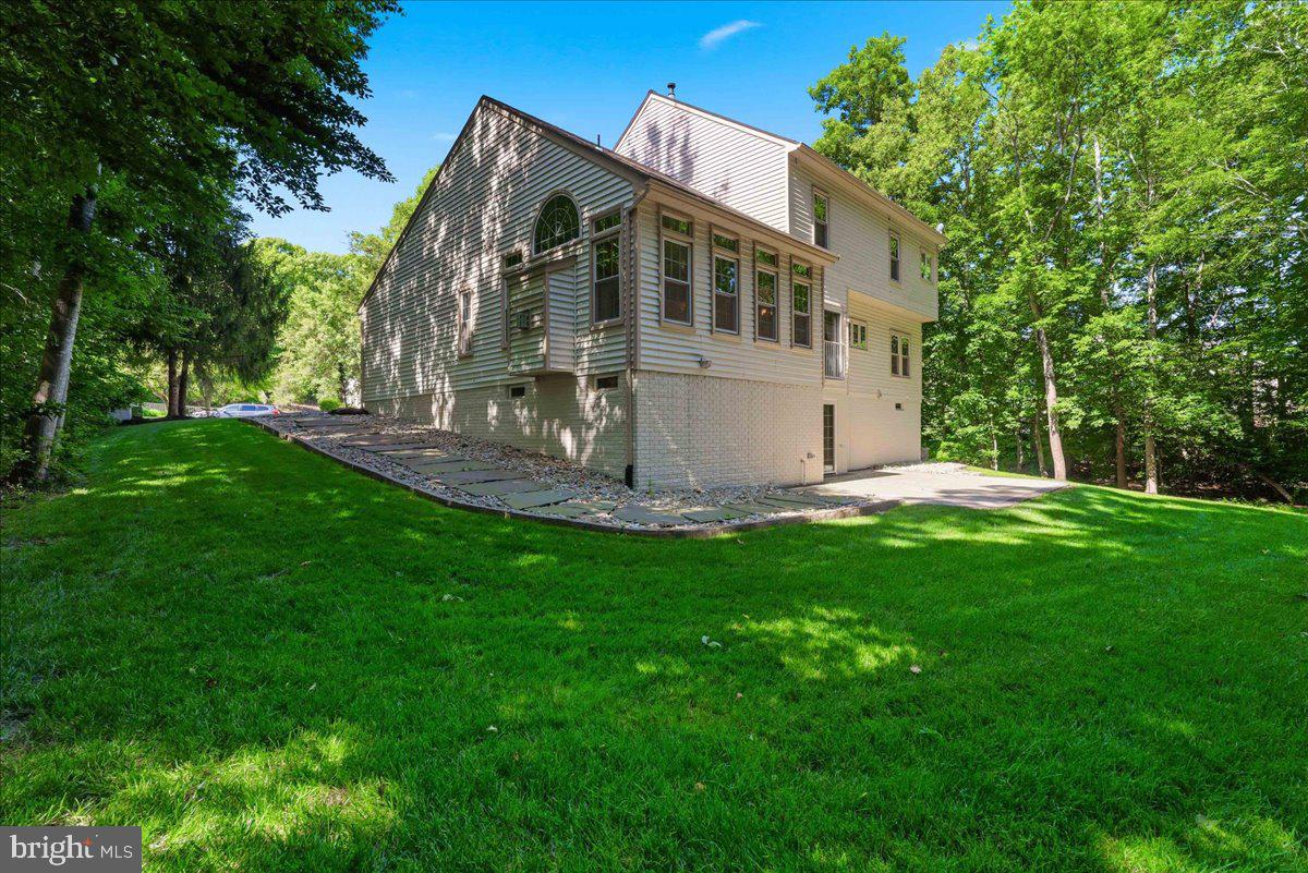 MEADOWBROOK WOODS - Residential