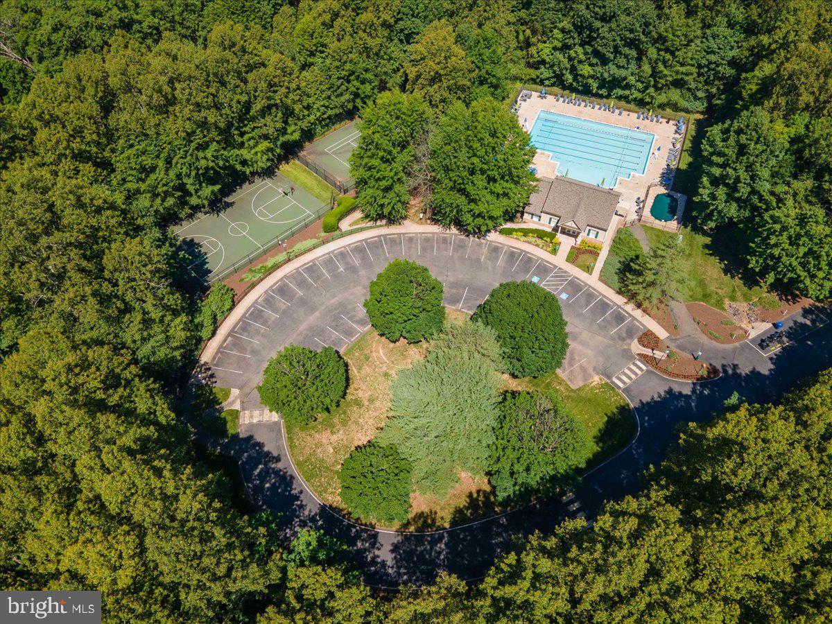 MEADOWBROOK WOODS - Residential