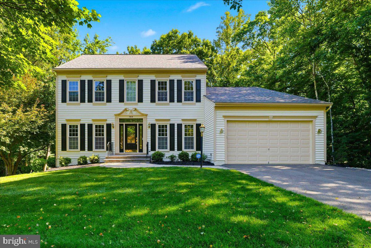 MEADOWBROOK WOODS - Residential