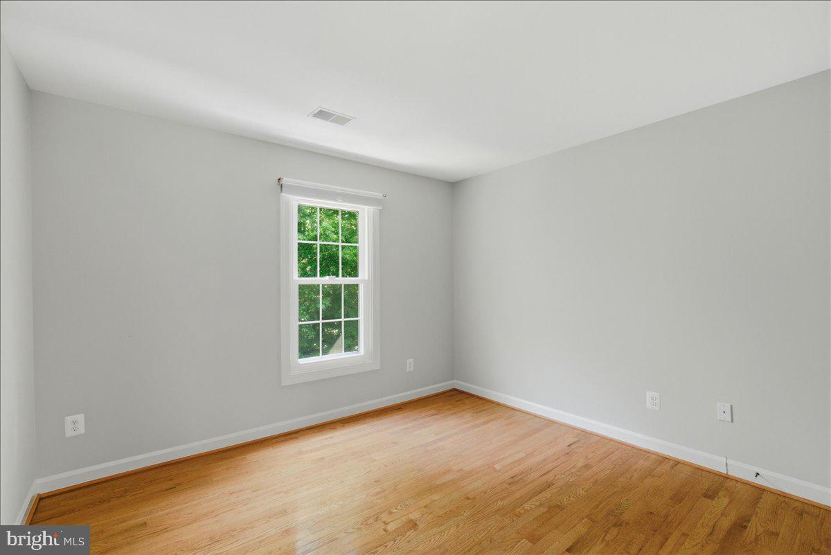 MEADOWBROOK WOODS - Residential