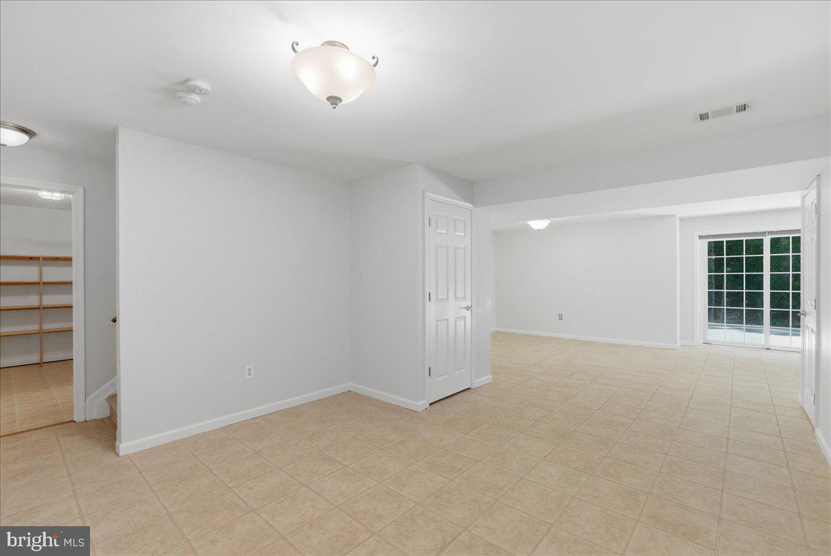 MEADOWBROOK WOODS - Residential