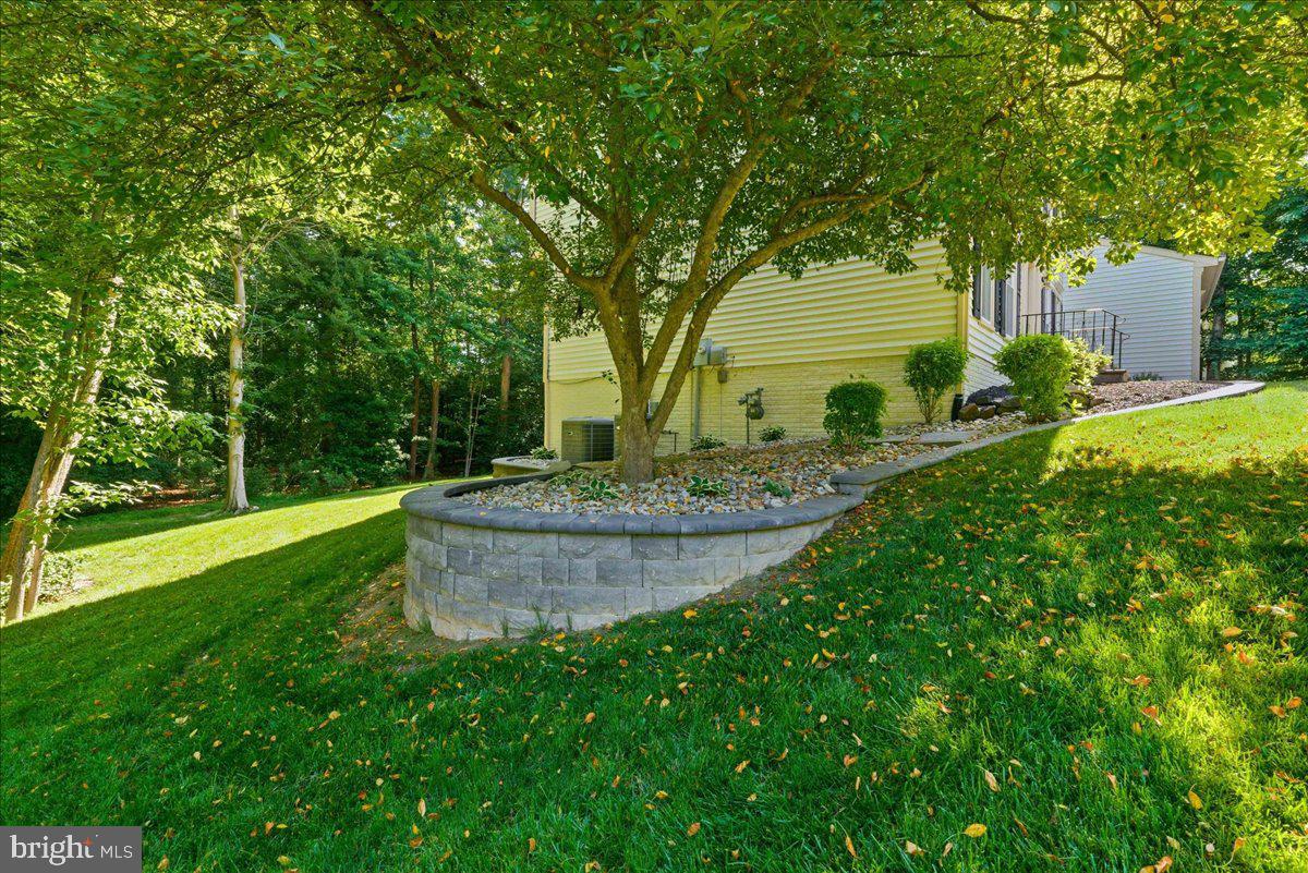 MEADOWBROOK WOODS - Residential