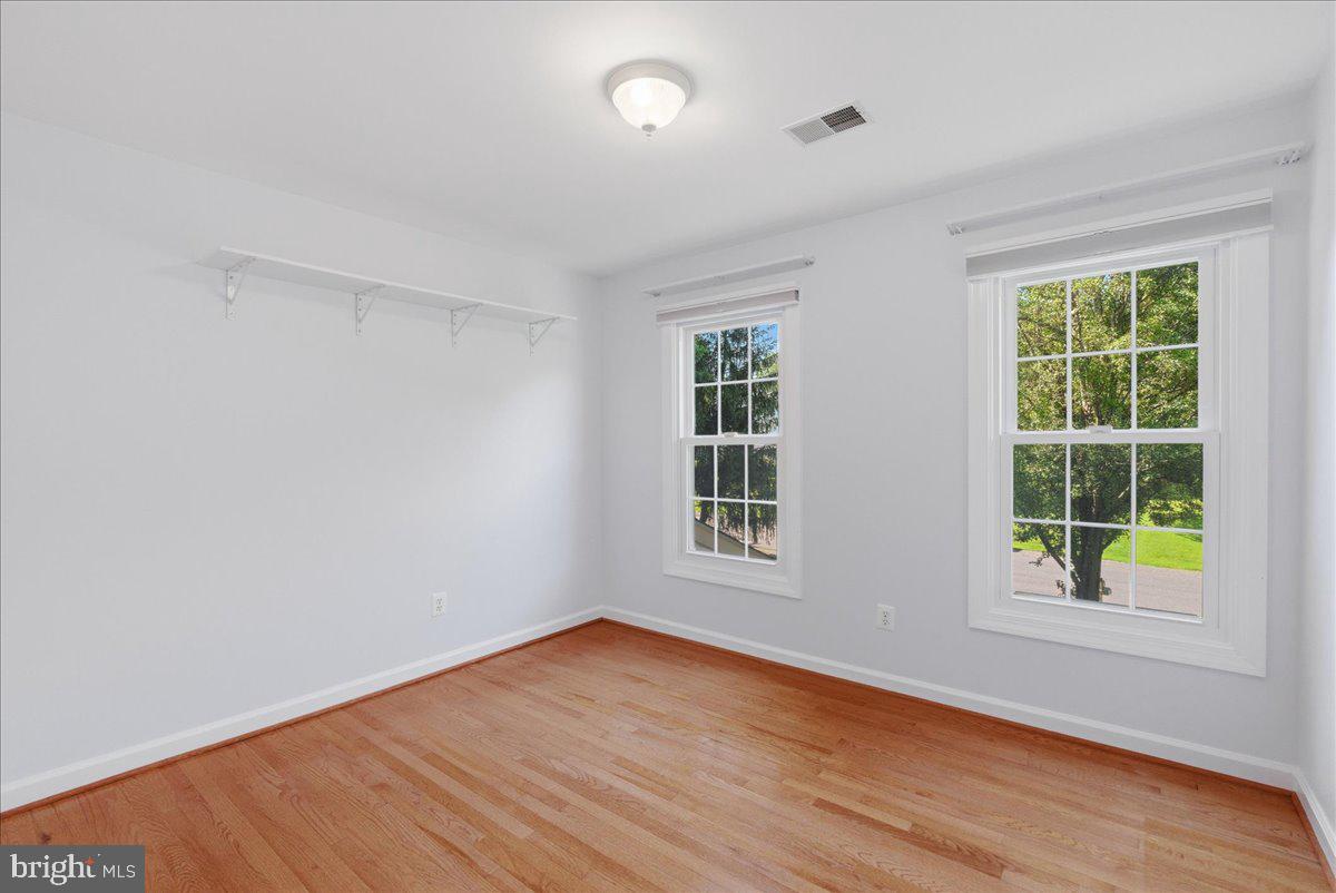MEADOWBROOK WOODS - Residential