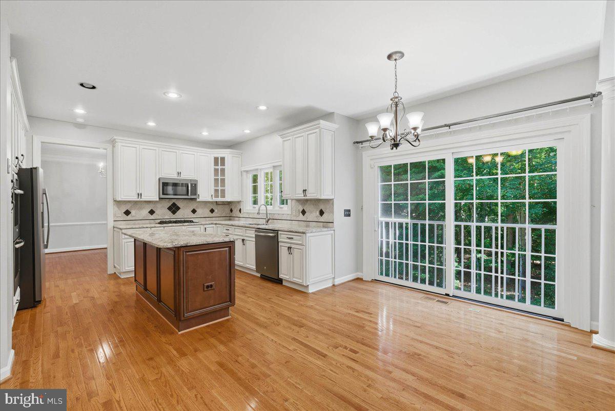 MEADOWBROOK WOODS - Residential