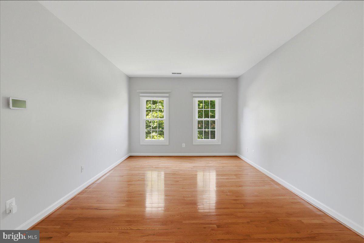 MEADOWBROOK WOODS - Residential