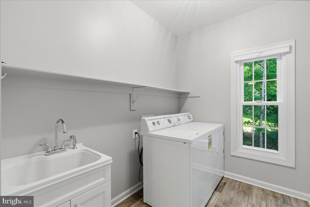 MEADOWBROOK WOODS - Residential