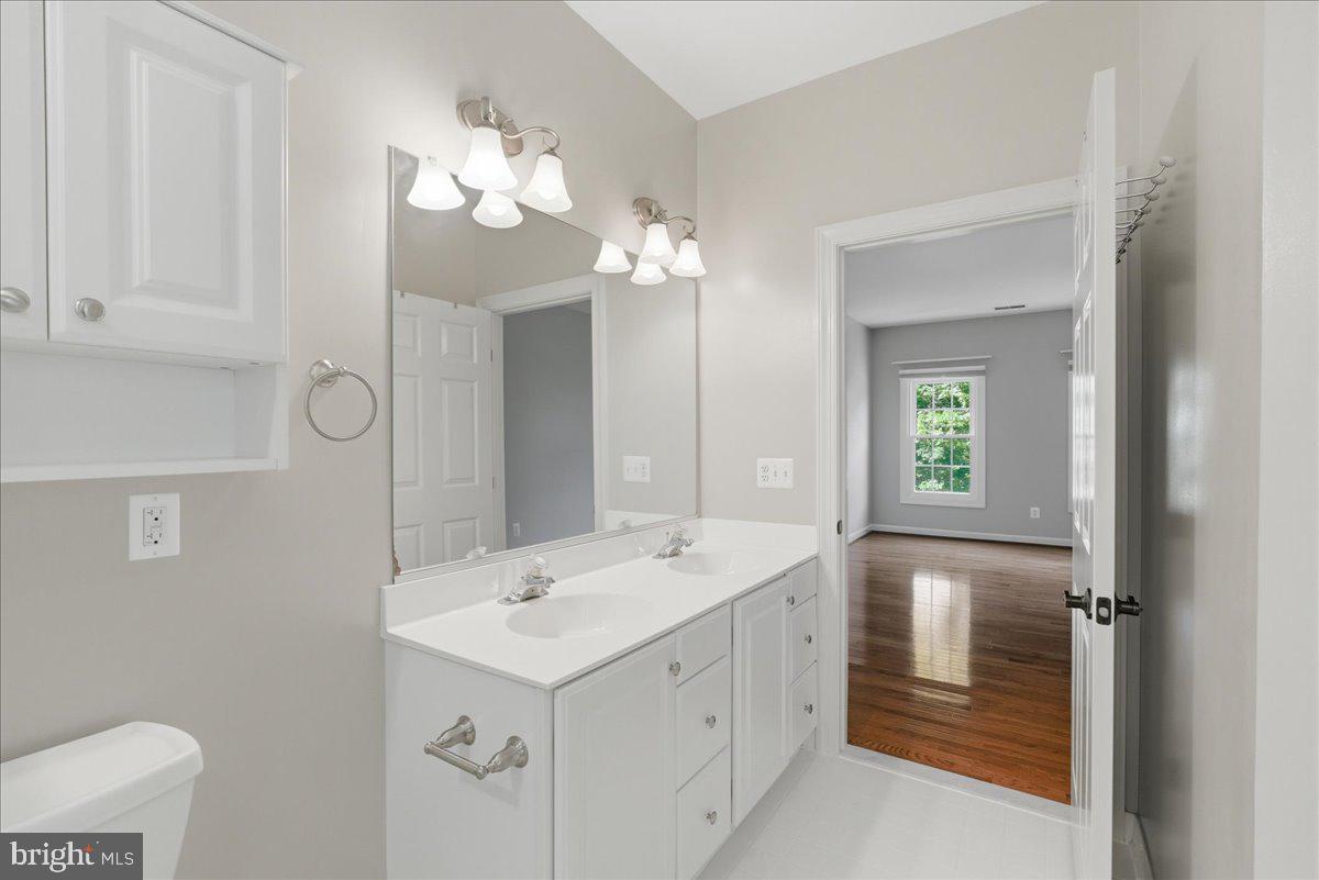 MEADOWBROOK WOODS - Residential