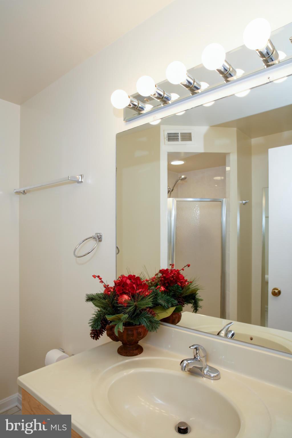 WESTMORELAND SQUARE - Residential Lease