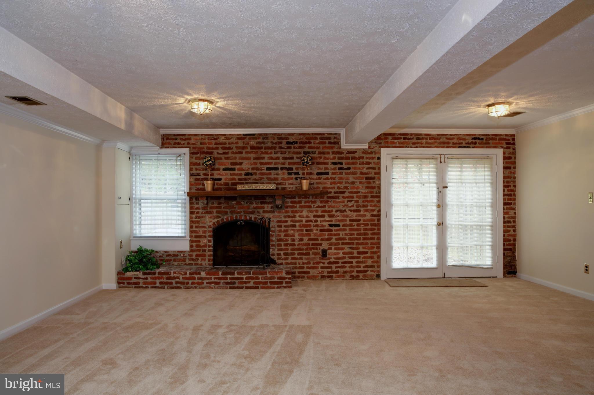 WESTMORELAND SQUARE - Residential Lease