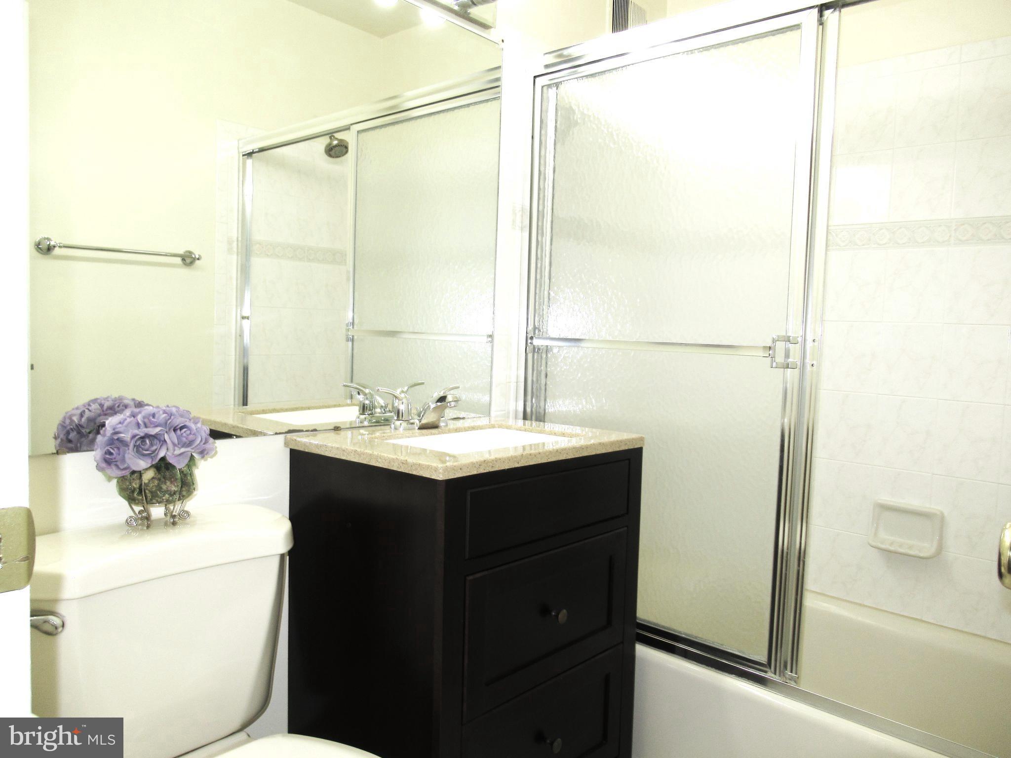 WESTMORELAND SQUARE - Residential Lease