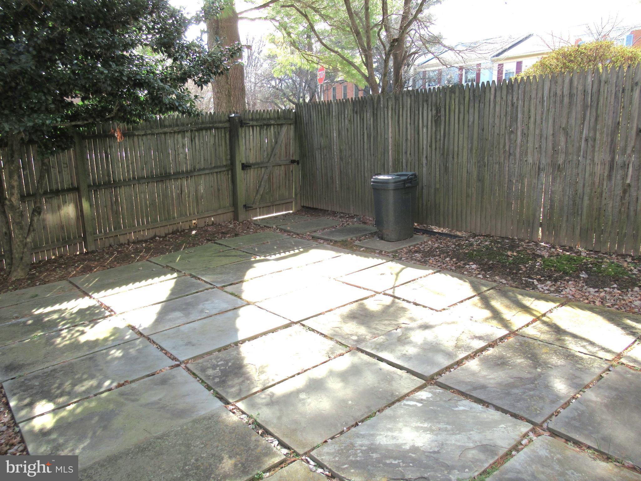 WESTMORELAND SQUARE - Residential Lease