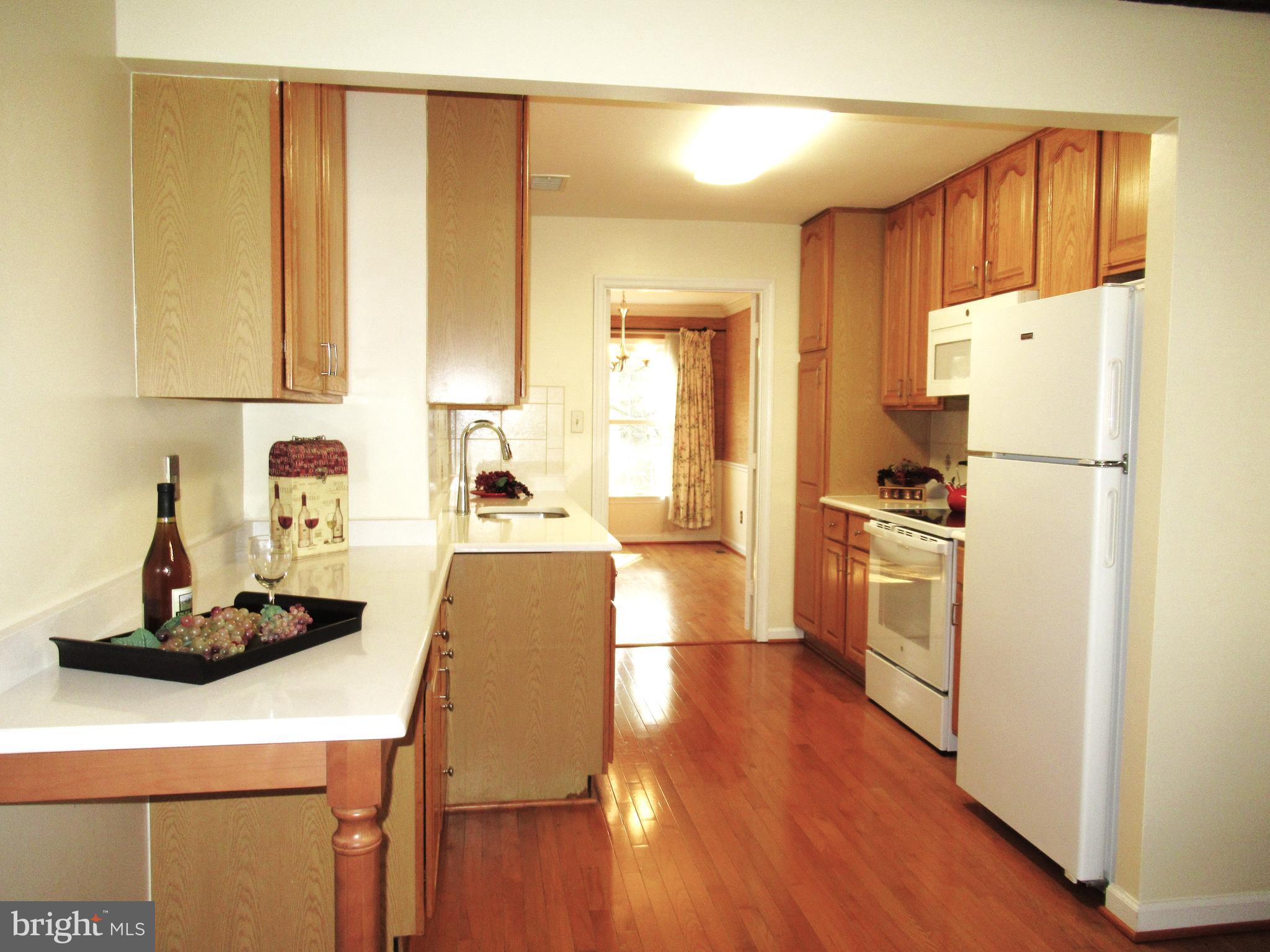 WESTMORELAND SQUARE - Residential Lease