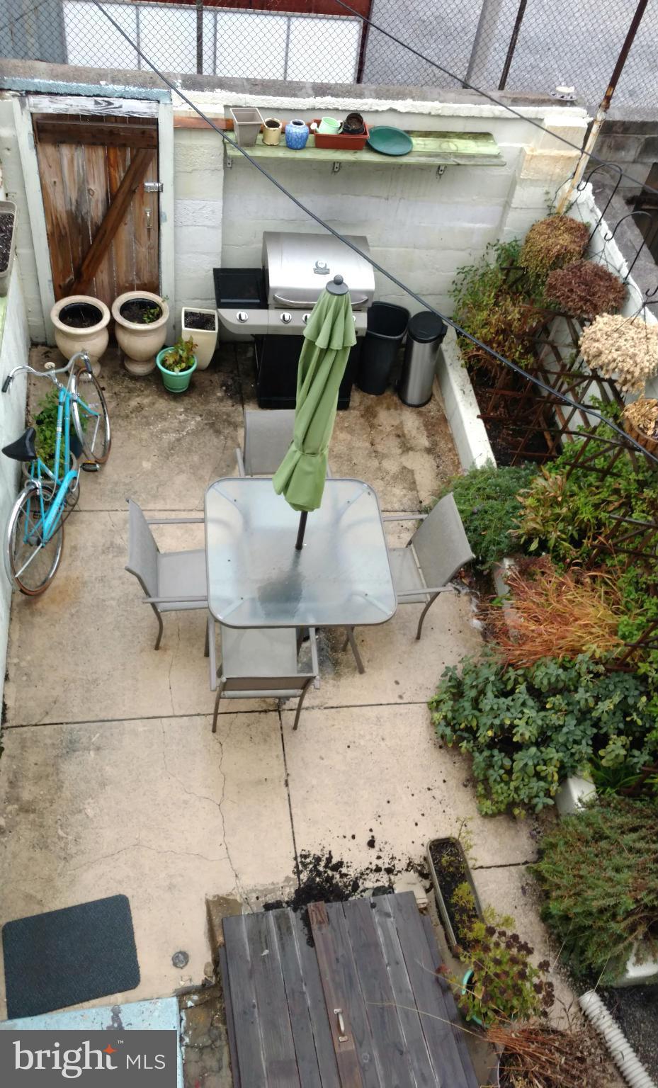 LITTLE ITALY - Residential Lease