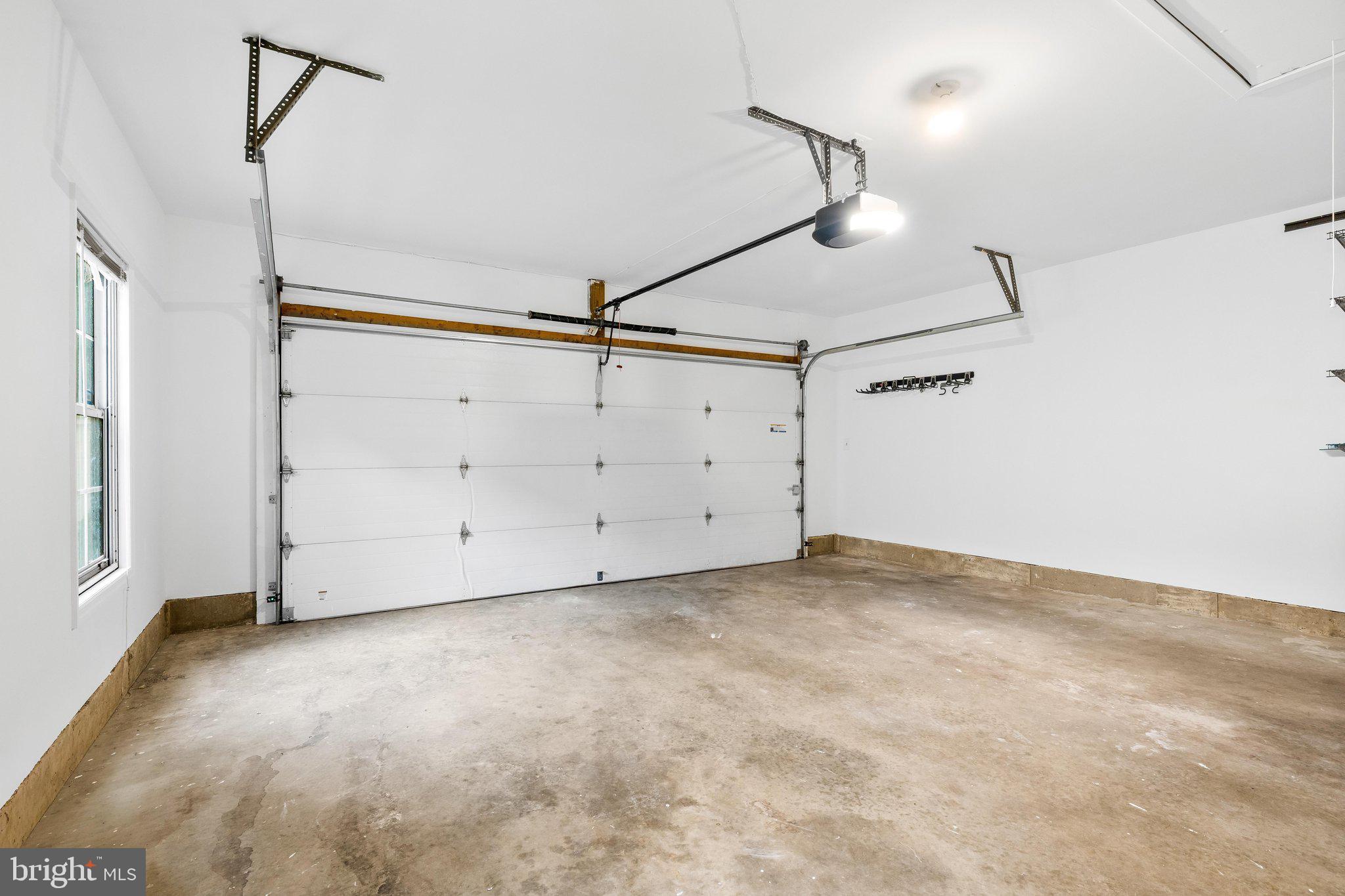 GABLE FIELD - Residential