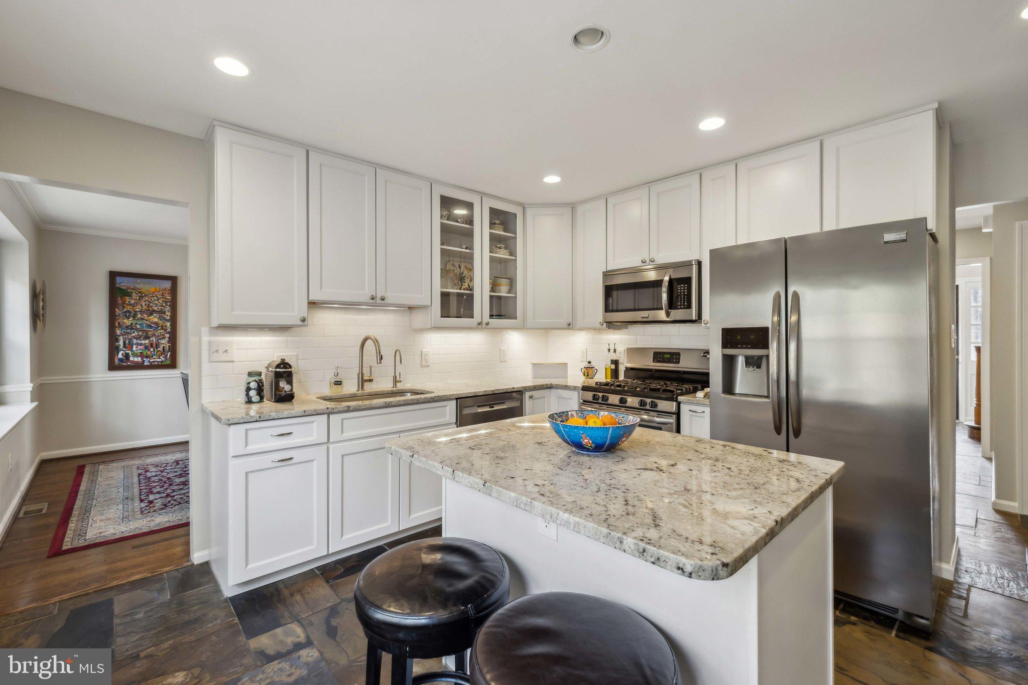 ROCKVILLE ESTATES - Residential