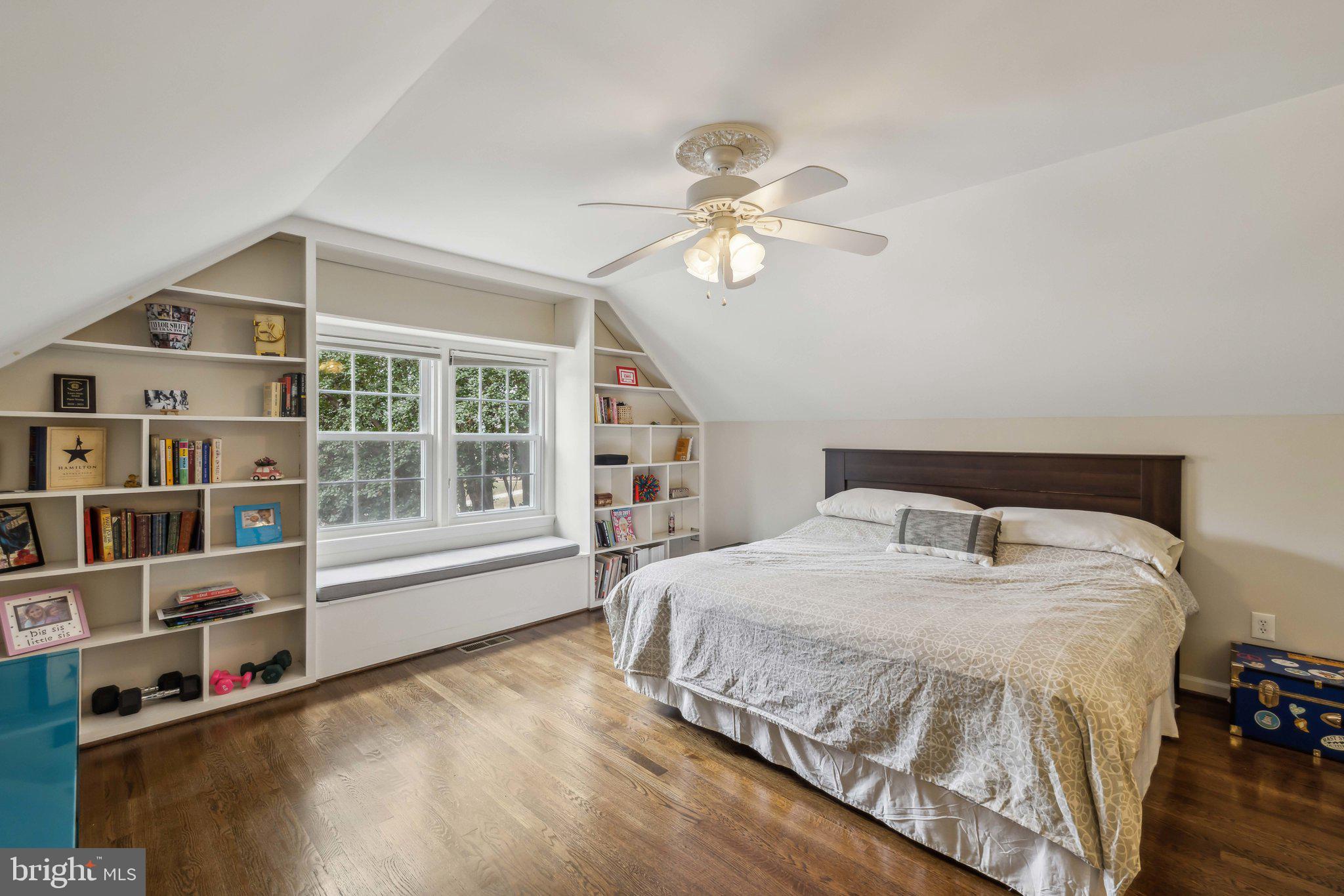 ROCKVILLE ESTATES - Residential