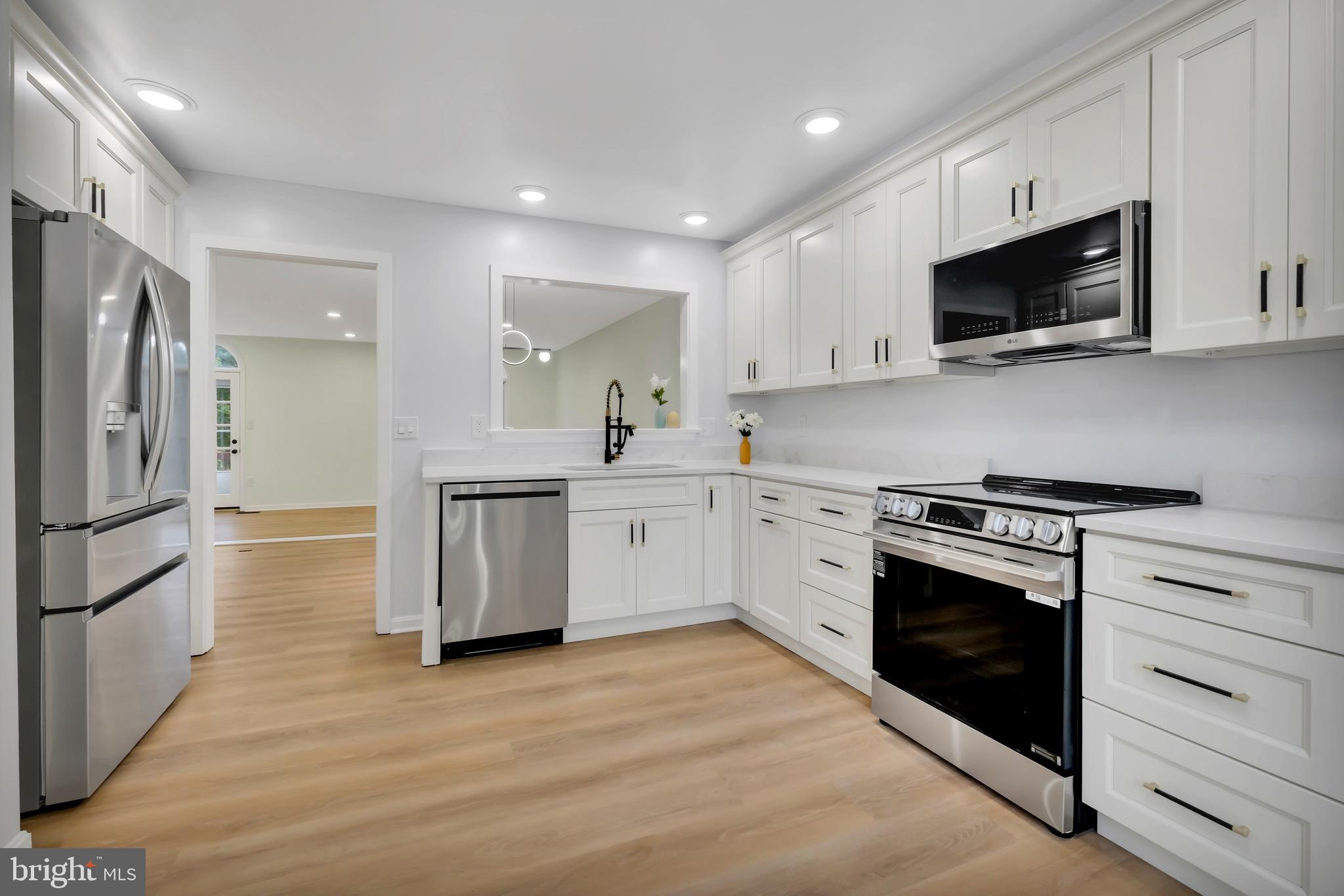 CAROLINE OAKS - Residential