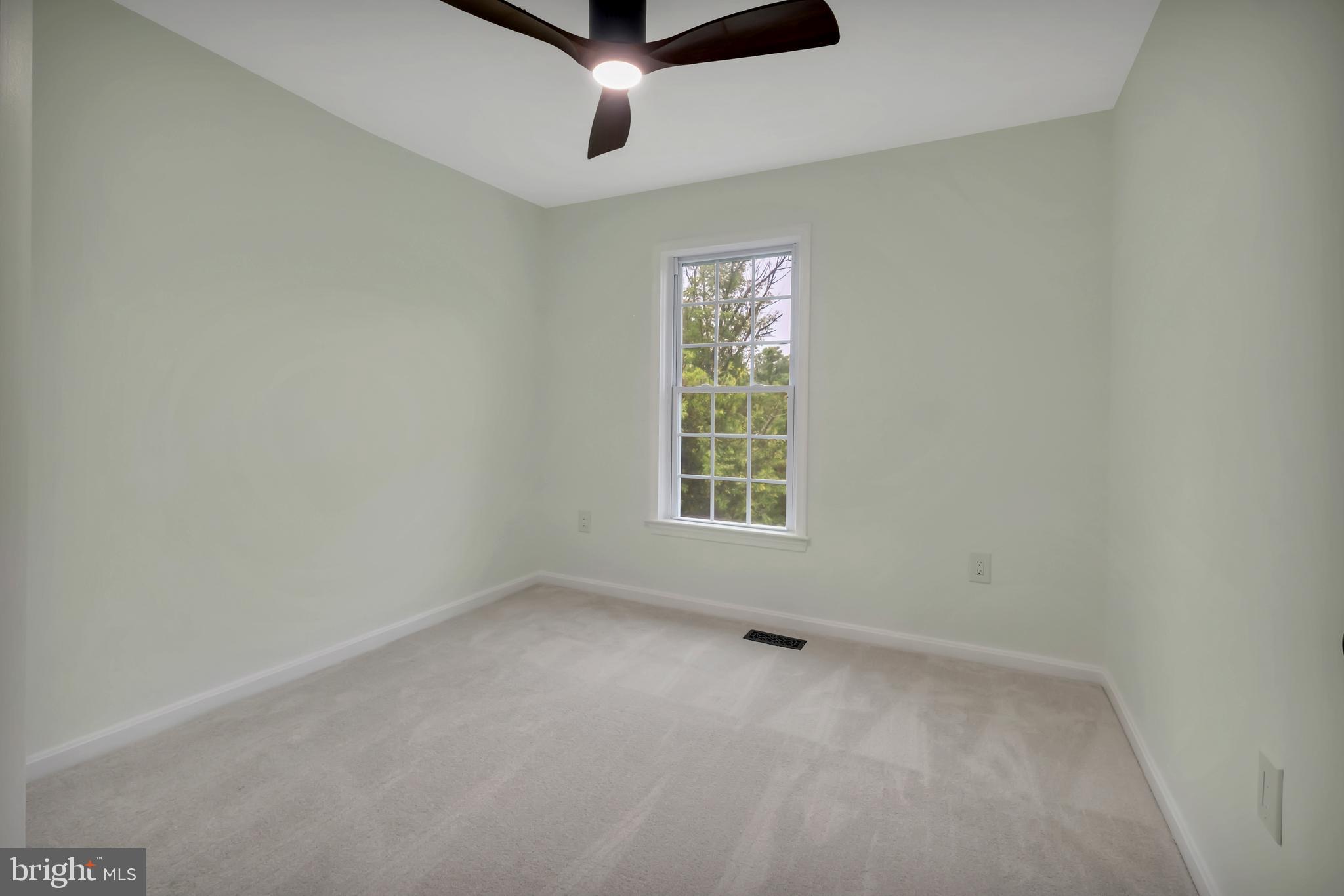 CAROLINE OAKS - Residential