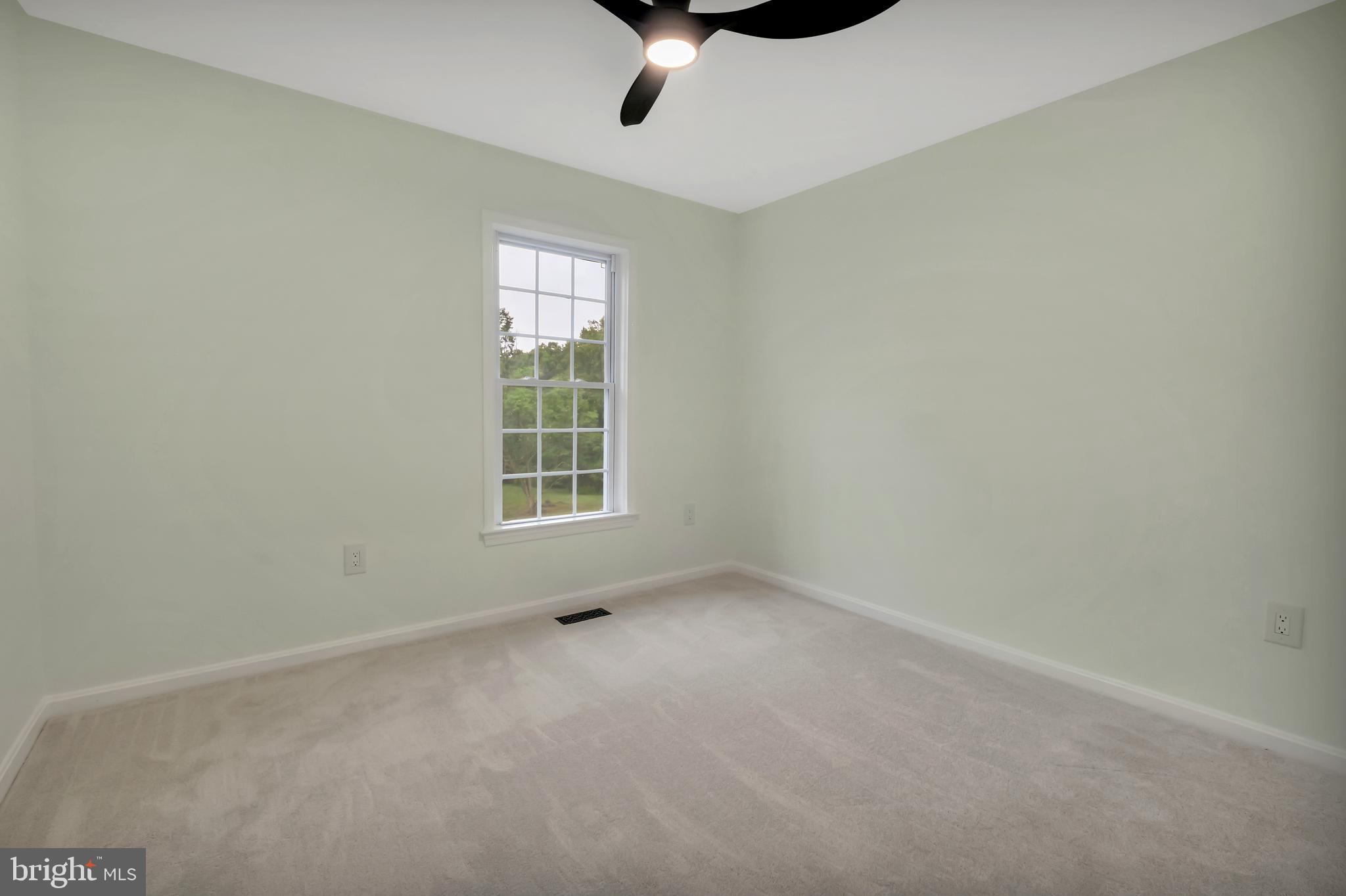 CAROLINE OAKS - Residential