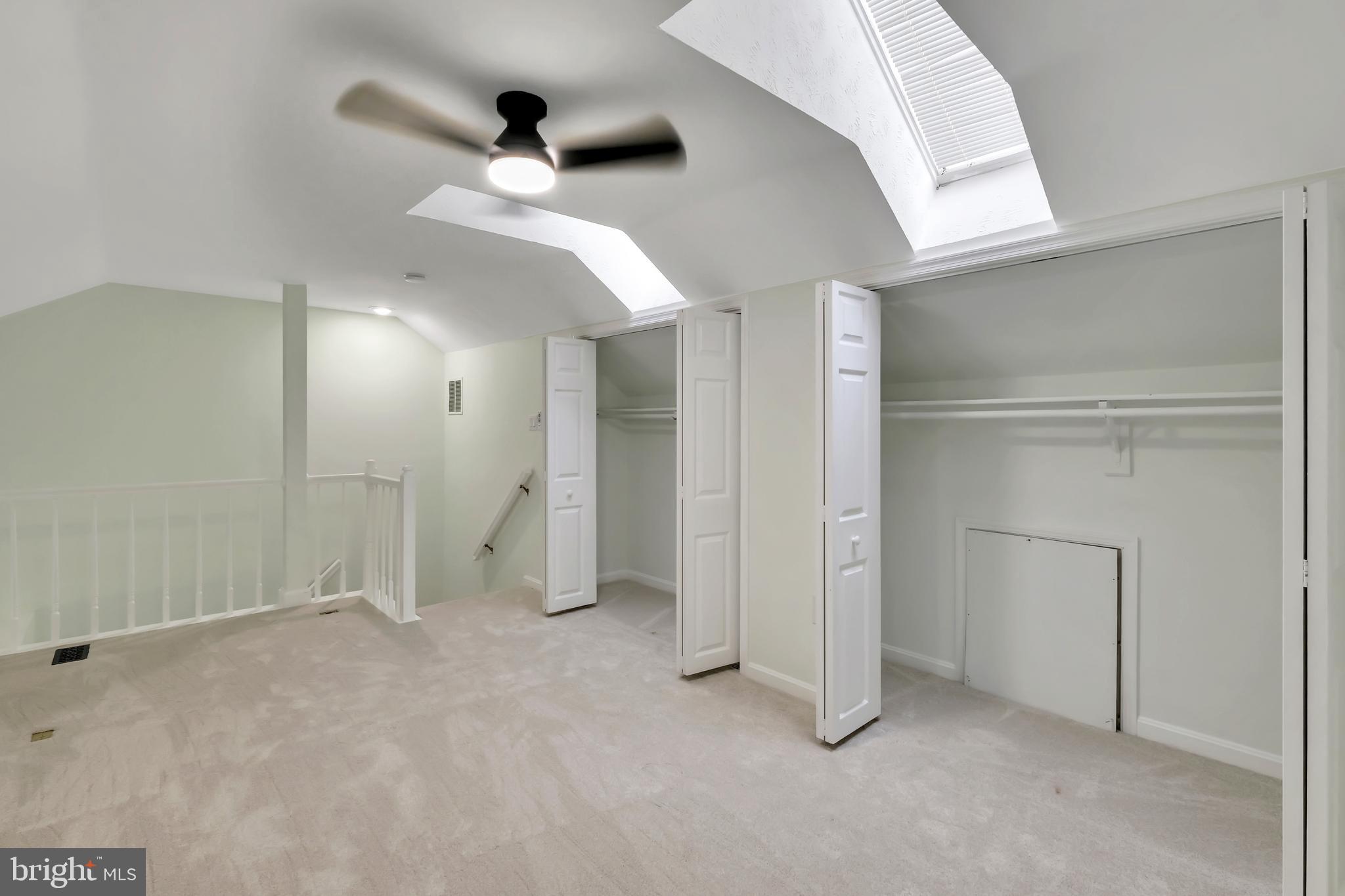 CAROLINE OAKS - Residential