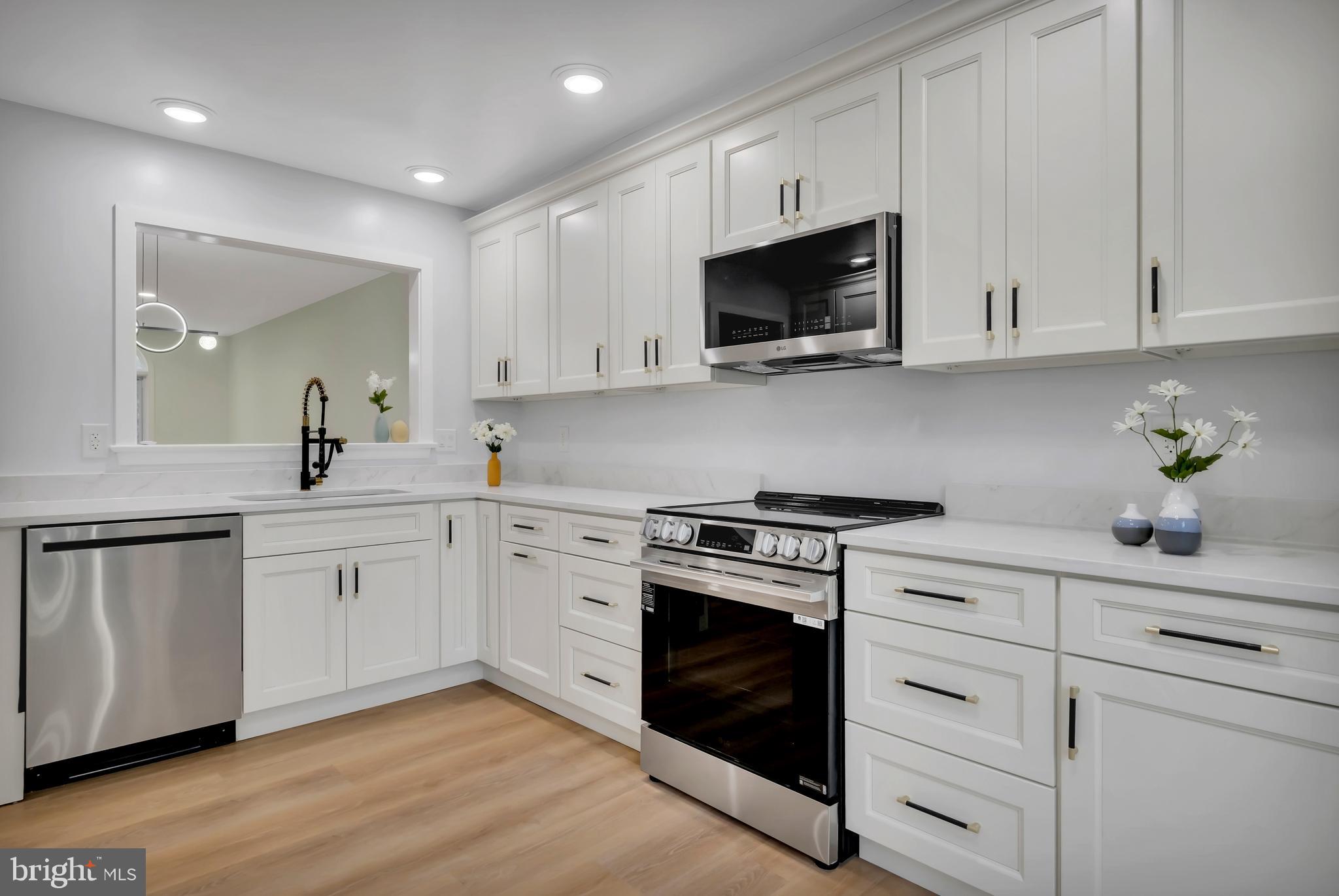 CAROLINE OAKS - Residential