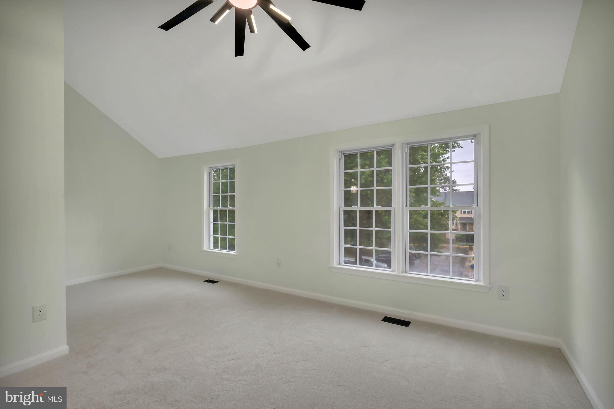 CAROLINE OAKS - Residential
