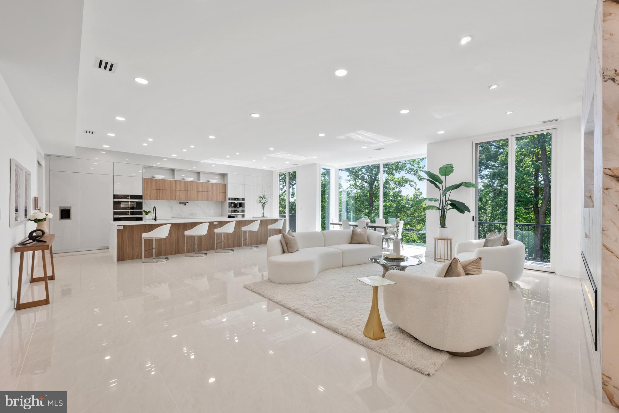 DONALDSON RUN - Residential