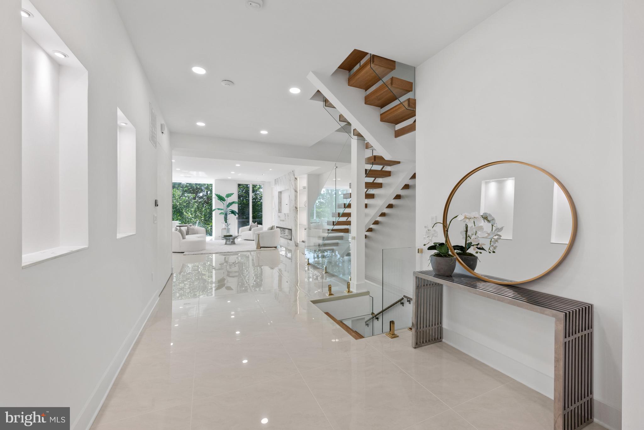 DONALDSON RUN - Residential