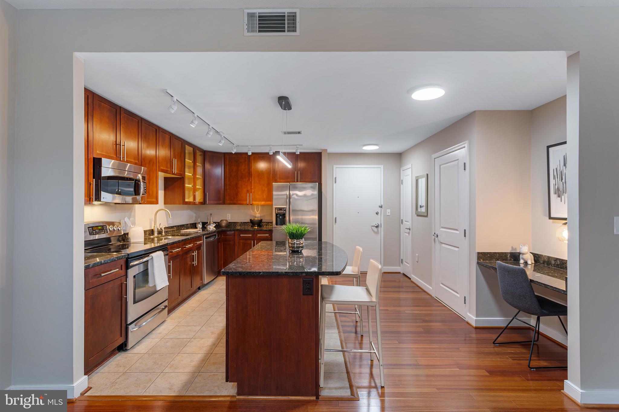 NATIONAL HARBOR - Residential