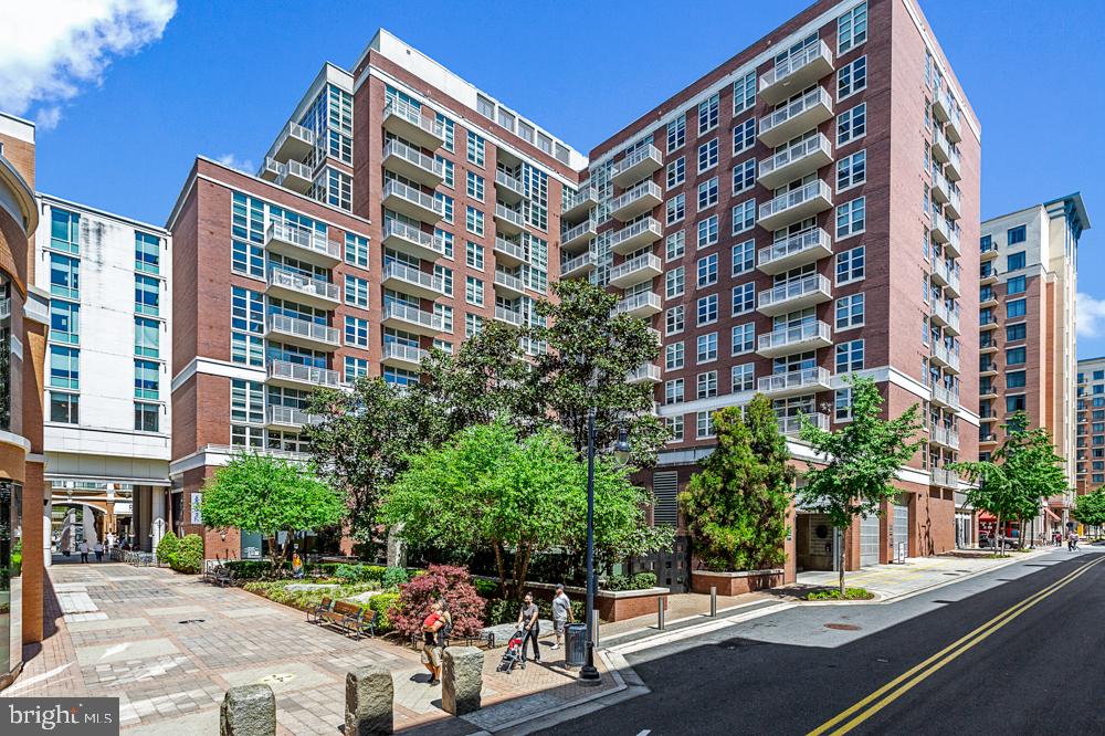 NATIONAL HARBOR - Residential