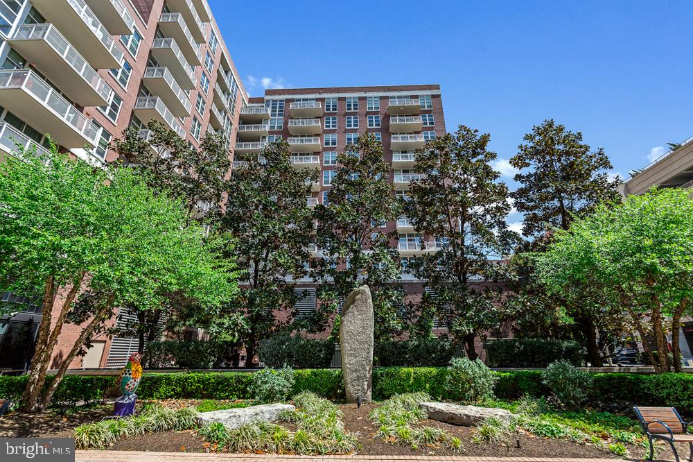 NATIONAL HARBOR - Residential