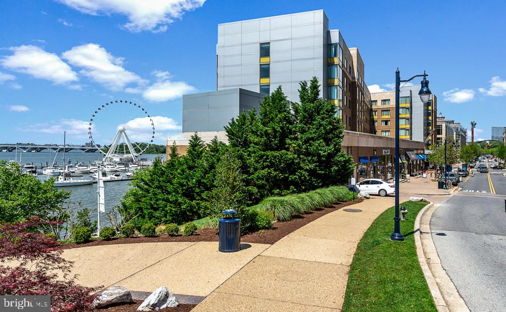 NATIONAL HARBOR - Residential