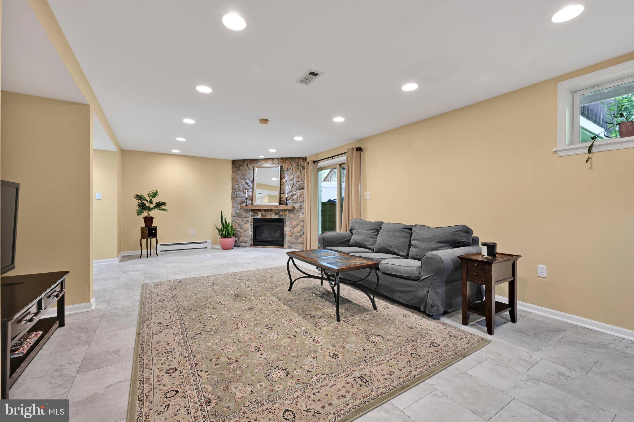 HILLS OVER PRATTS - Residential