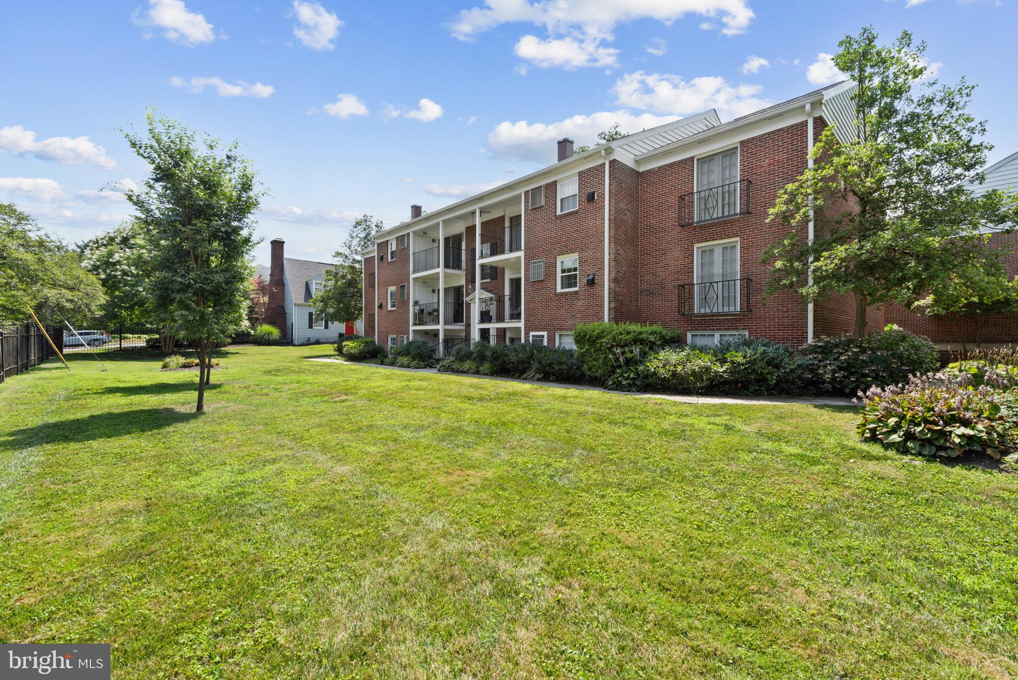 VILLAGES AT HOMELAND - Residential