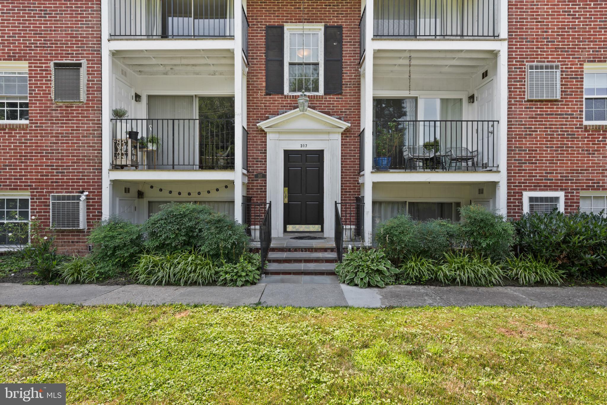 VILLAGES AT HOMELAND - Residential