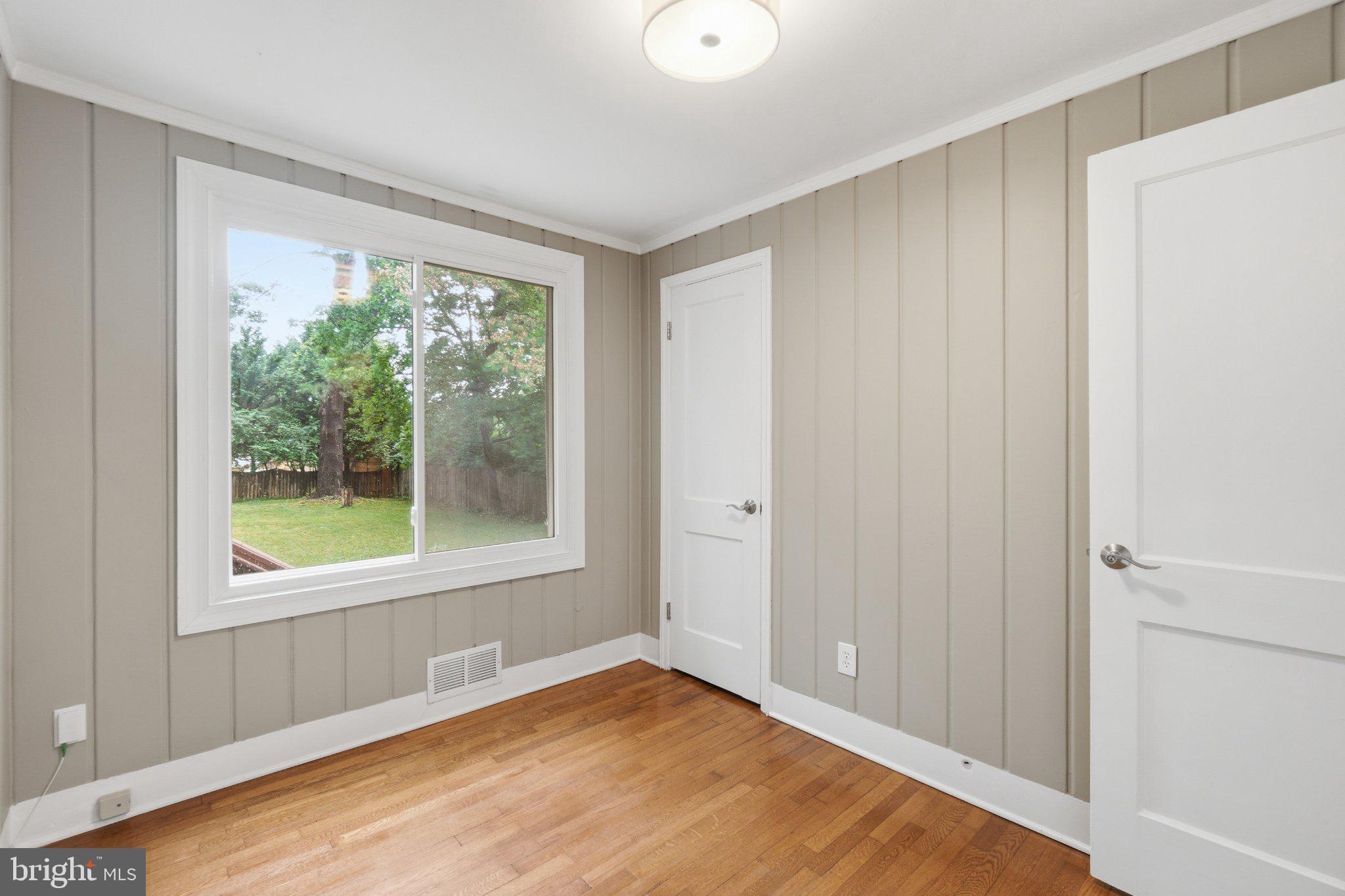 SLADES BROYHILL PARK - Residential