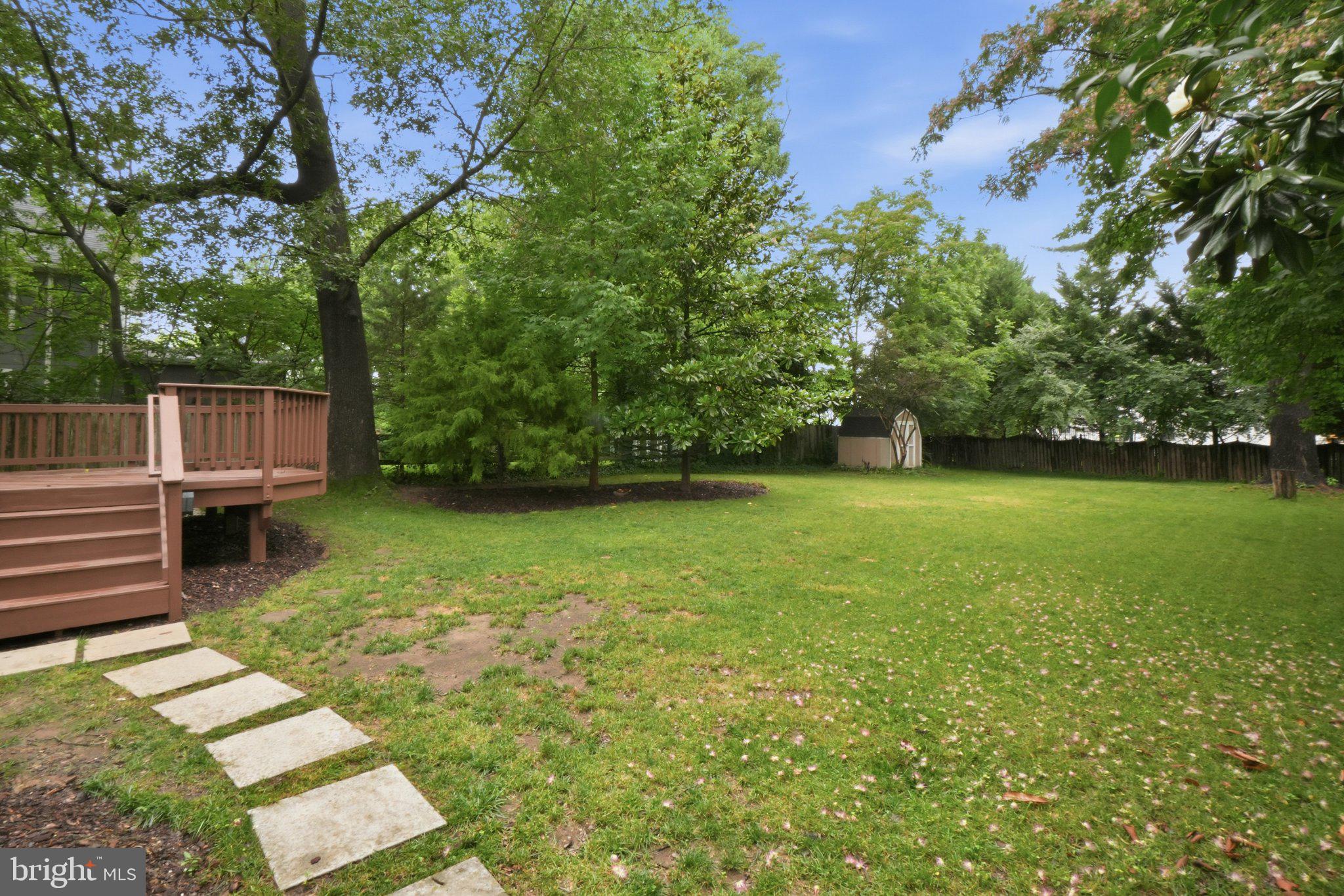 SLADES BROYHILL PARK - Residential