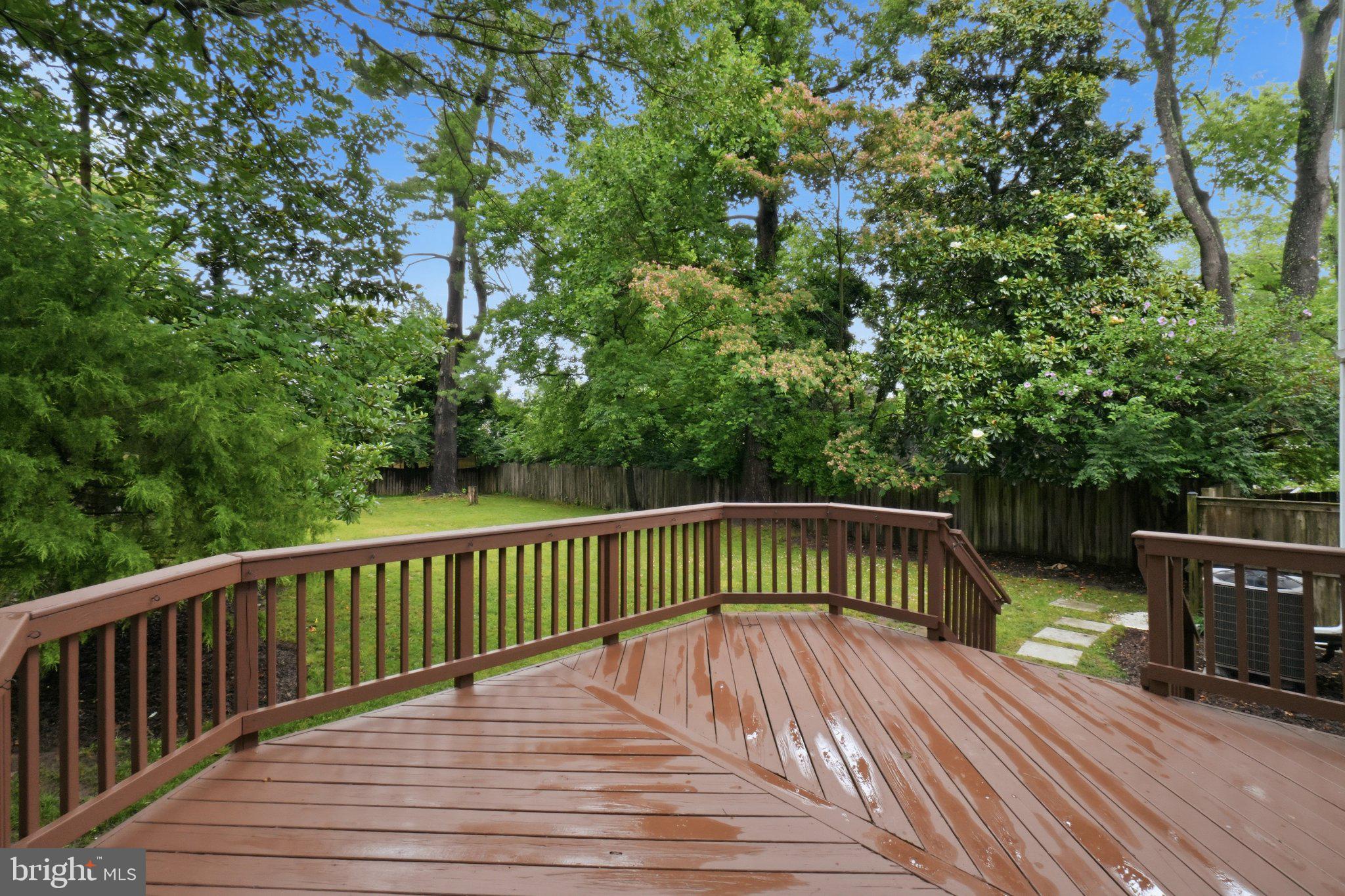 SLADES BROYHILL PARK - Residential