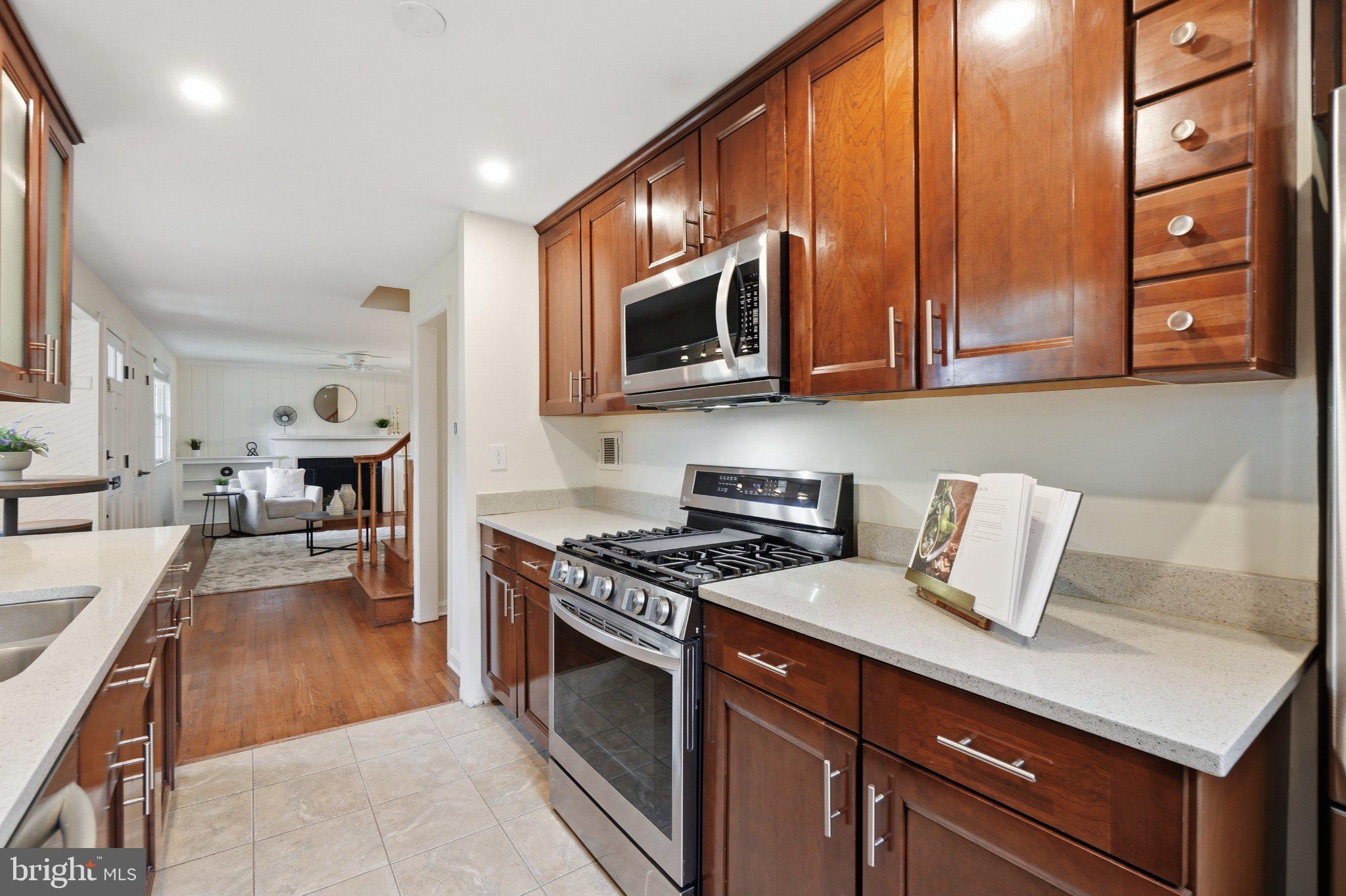 SLADES BROYHILL PARK - Residential