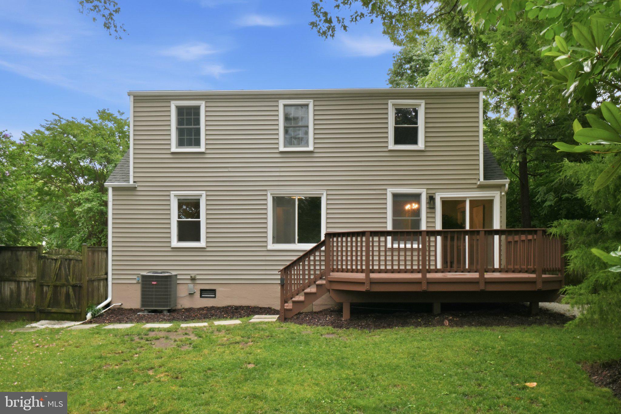 SLADES BROYHILL PARK - Residential