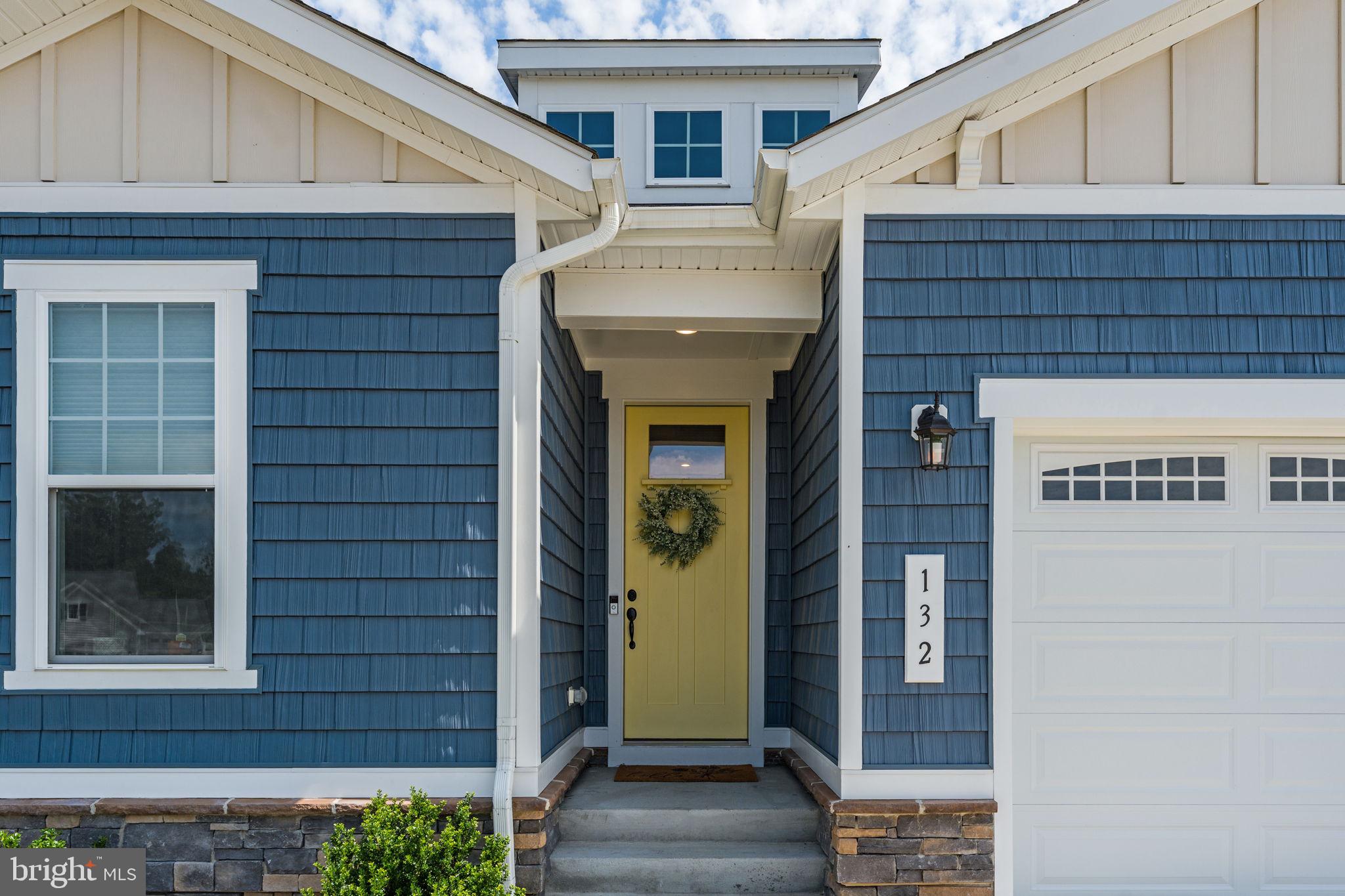 ABRAMS POINTE - Residential