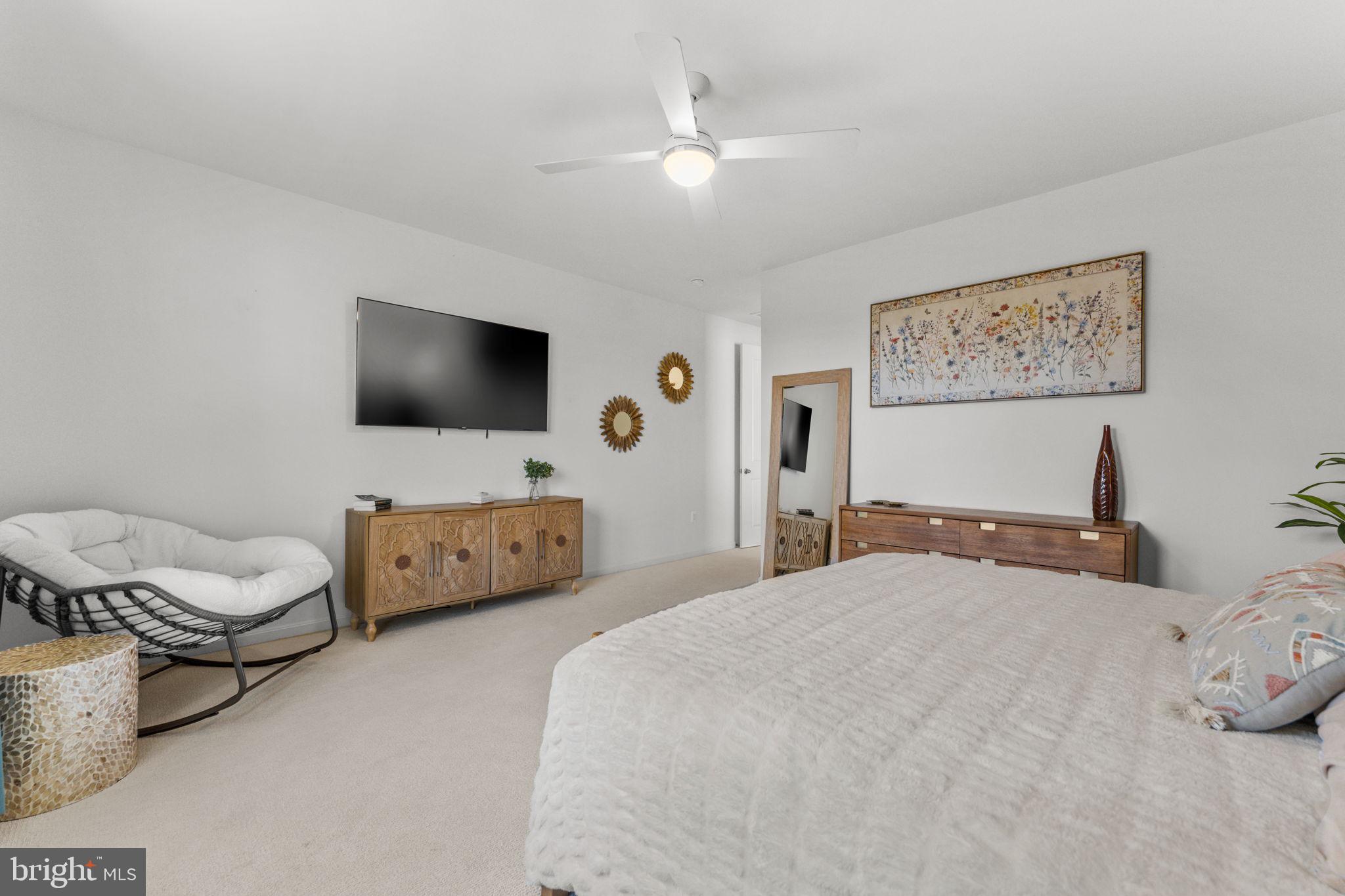 ABRAMS POINTE - Residential