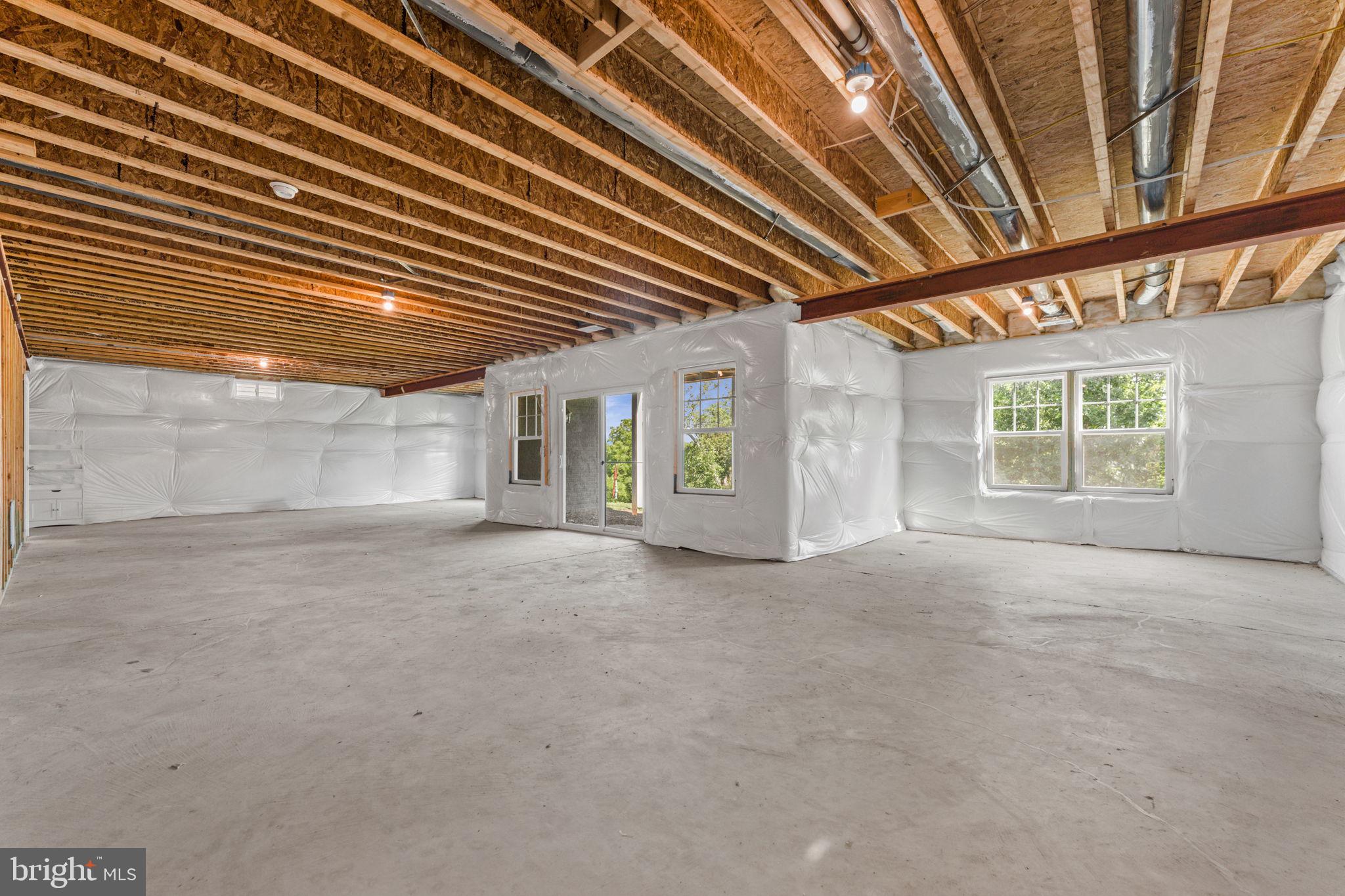 ABRAMS POINTE - Residential