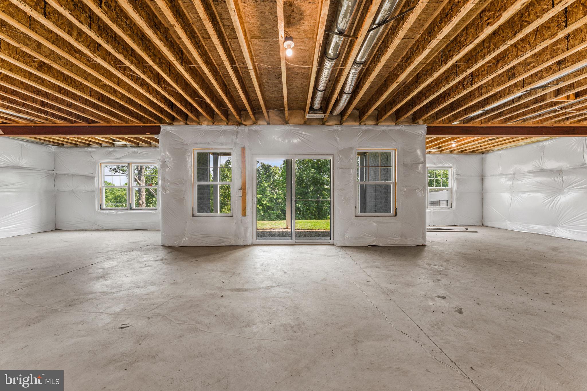 ABRAMS POINTE - Residential