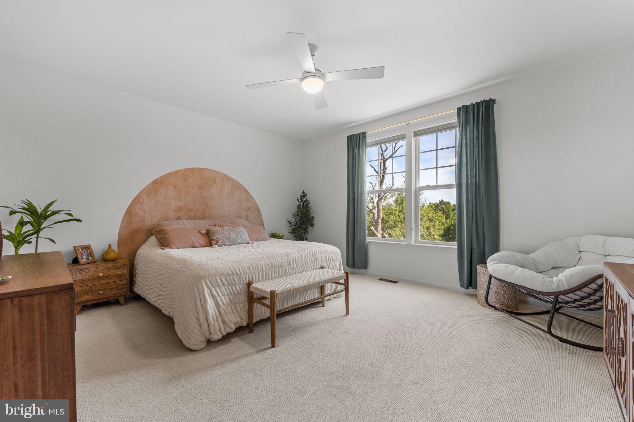 ABRAMS POINTE - Residential