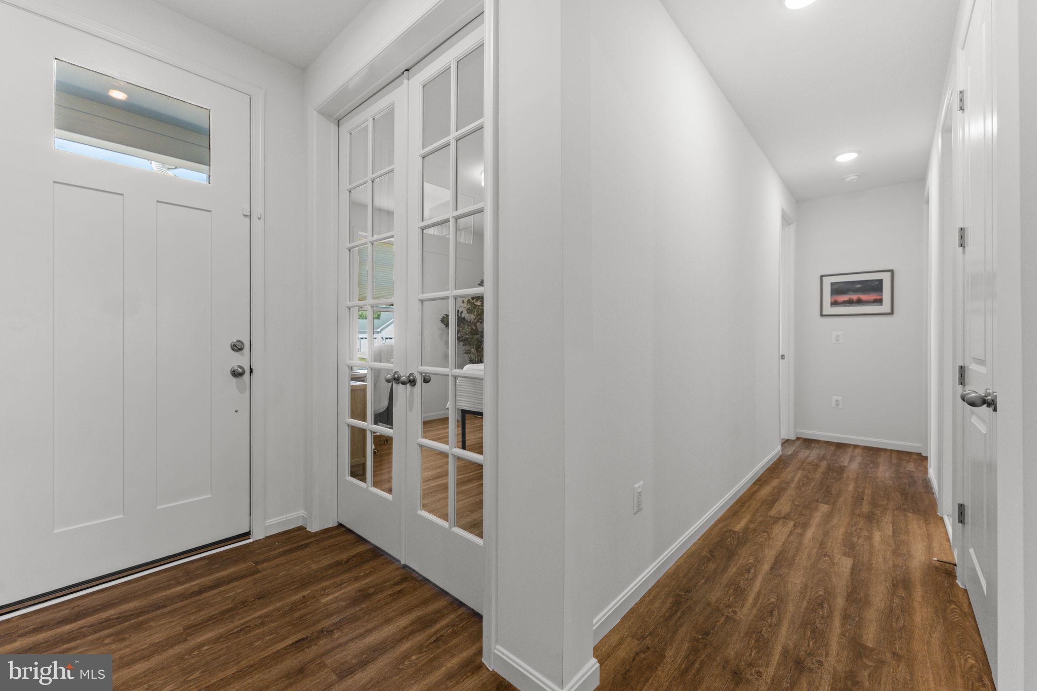ABRAMS POINTE - Residential