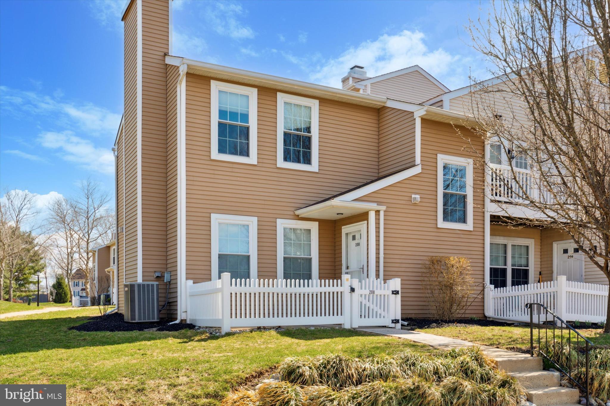 CAROUSEL POINTE - Residential