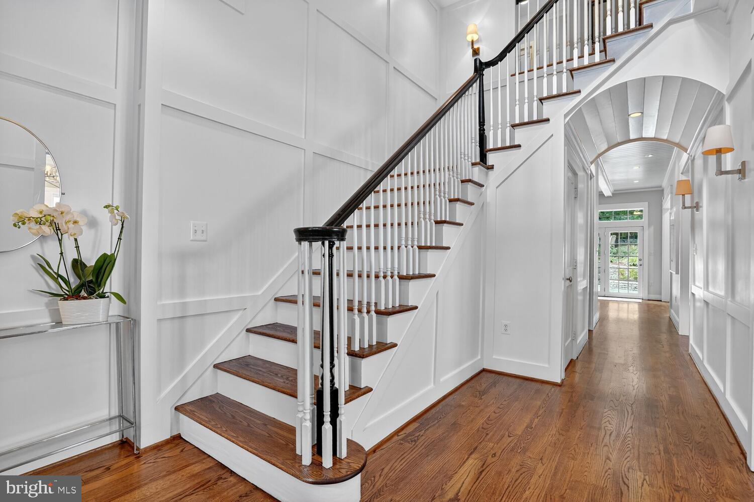 COUNTRY CLUB HILLS - Residential