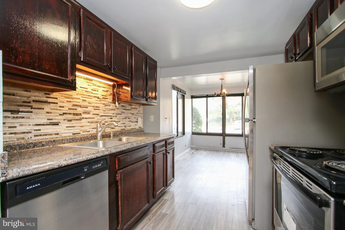 FARMINGDALE - Residential