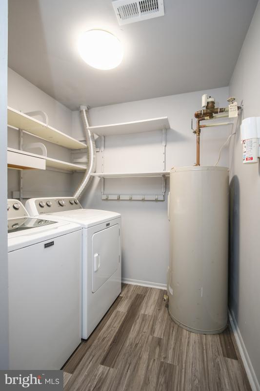 FARMINGDALE - Residential